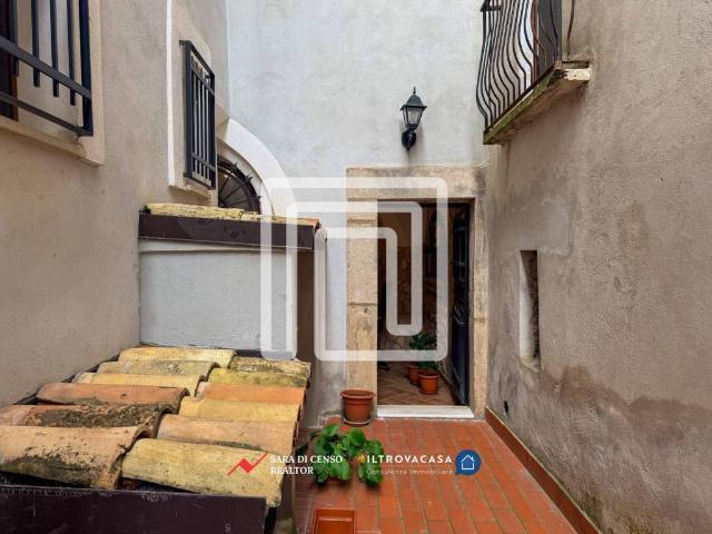Villa Indipendente in vendita a Sulmona, Abruzzo