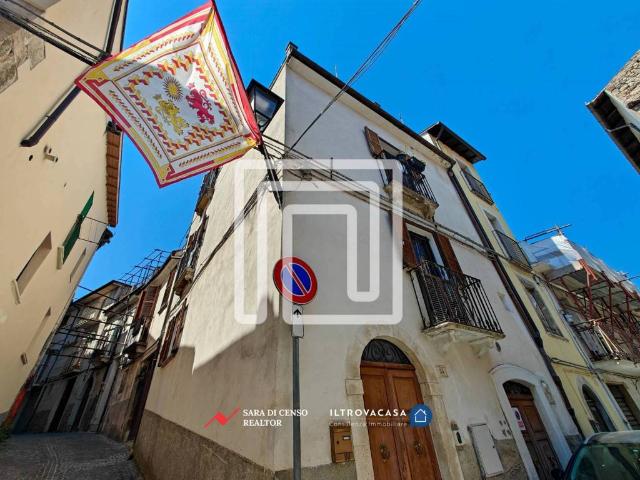 Villa Indipendente in vendita a Sulmona, Abruzzo