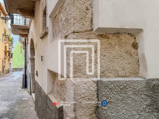 Villa Indipendente in vendita a Sulmona, Abruzzo
