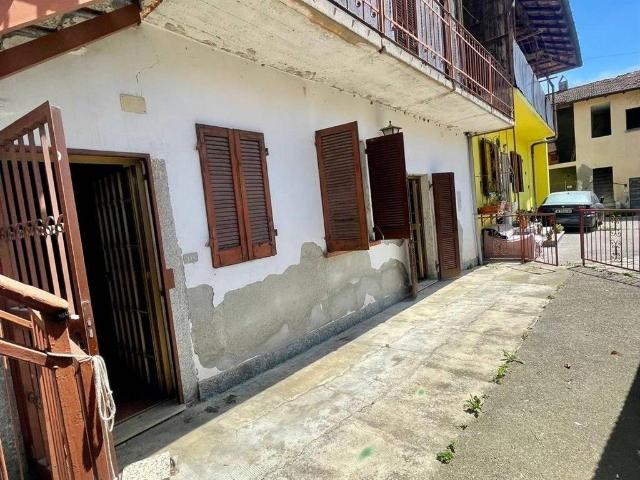 Villa Indipendente in vendita a Menzago, Sumirago