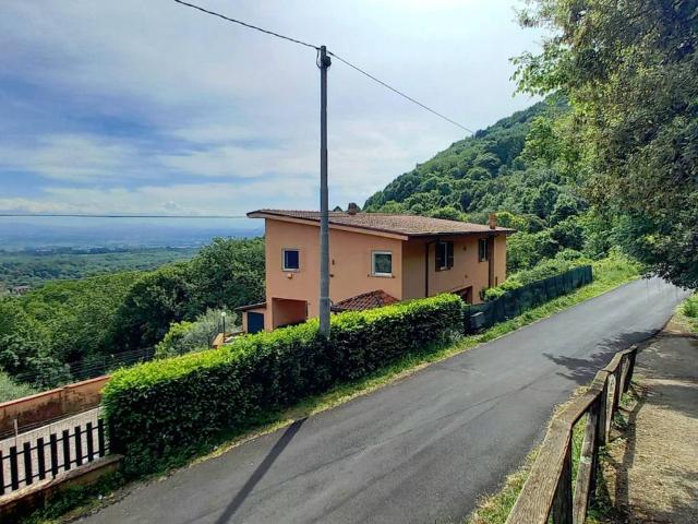 Villa Indipendente in vendita a Supino, Lazio