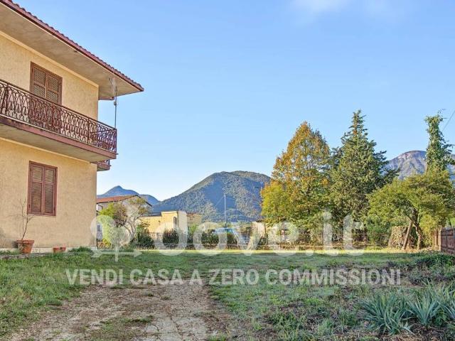 Villa Indipendente in vendita a Supino, Frosinone
