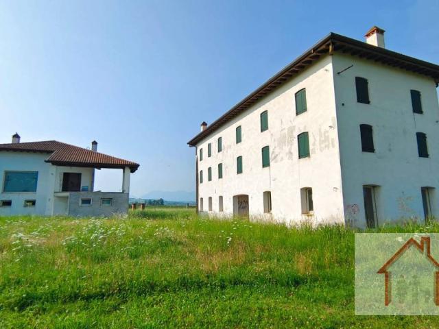 Villa Indipendente in vendita a Susegana, Veneto