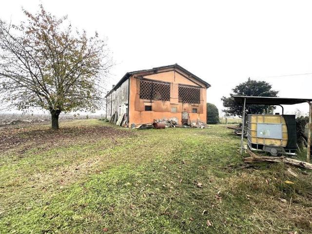 Villa Indipendente in vendita a Roncoferraro, Lombardia