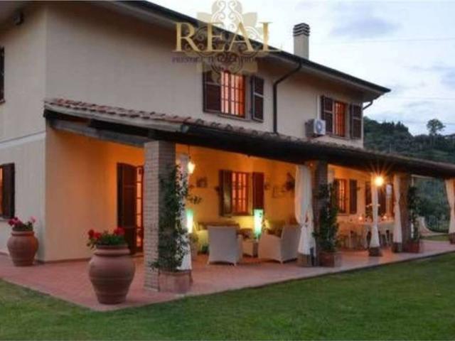 Villa Indipendente in vendita a Belvedere, Suvereto