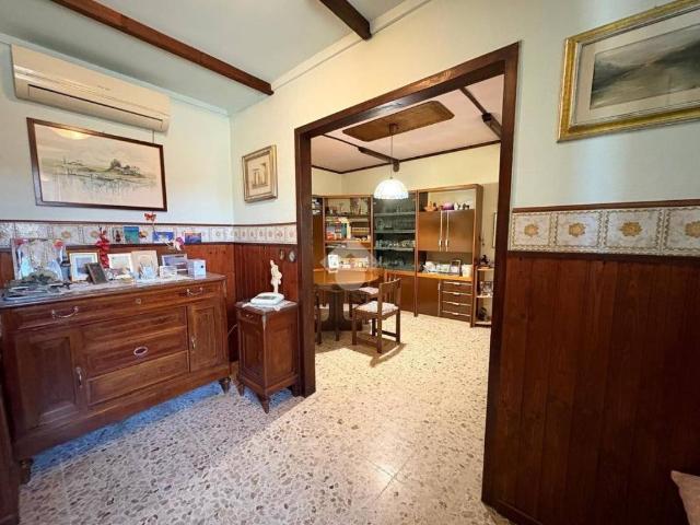 Villa Indipendente in vendita a Suzzara, Lombardia