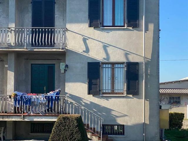 Villa Indipendente in vendita a Suzzara, Lombardia