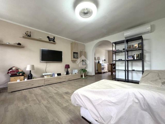 Villa Indipendente in vendita a Suzzara, Lombardia