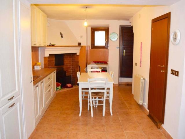 Villa Indipendente in vendita a Tagliacozzo, Abruzzo