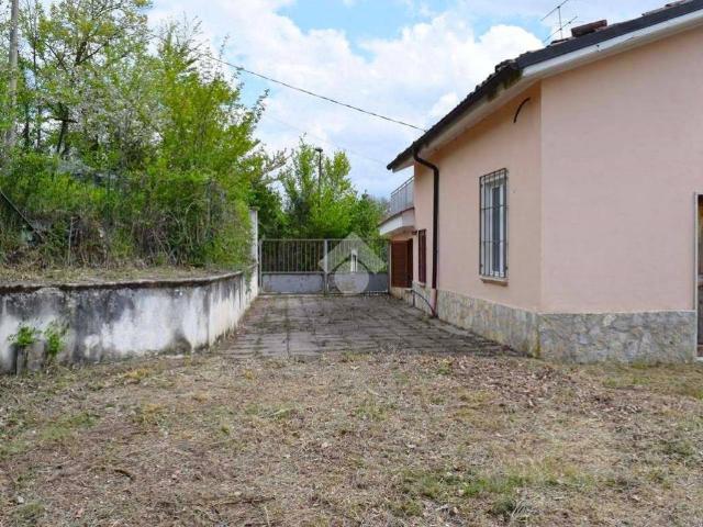 Villa Indipendente in vendita a Tagliacozzo, Abruzzo