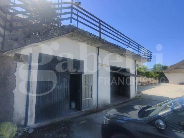 Villa Indipendente in vendita a Tagliacozzo, Abruzzo