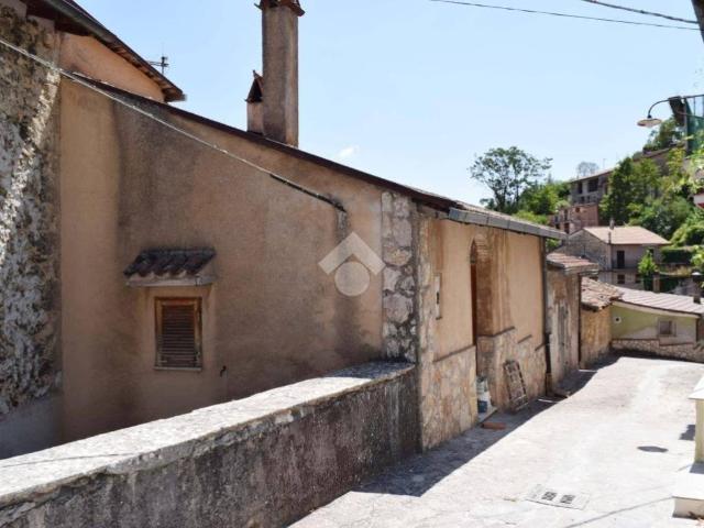 Villa Indipendente in vendita a Villa San Sebastiano, Tagliacozzo