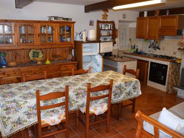 Villa Indipendente in vendita a Tagliacozzo, Abruzzo