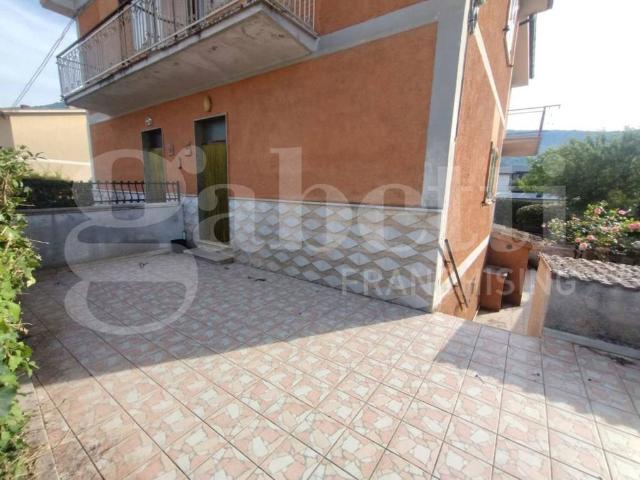 Villa Indipendente in vendita a Tagliacozzo, Abruzzo