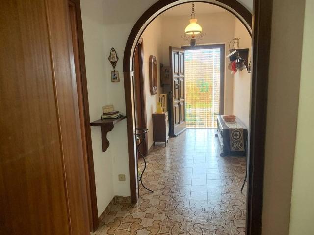 Villa Indipendente in vendita a Poggetello, Tagliacozzo