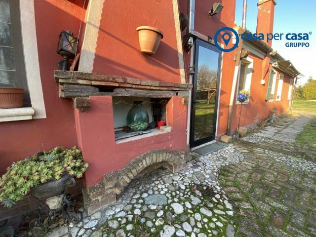 Villa Indipendente in vendita a Taglio Di Po, Veneto
