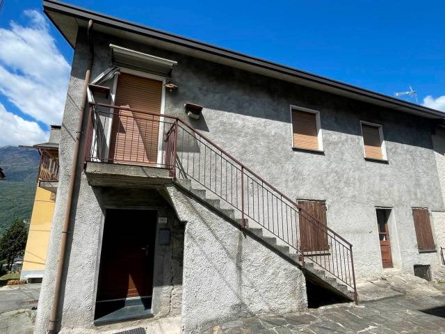 Villa Indipendente in vendita a Talamona, Lombardia