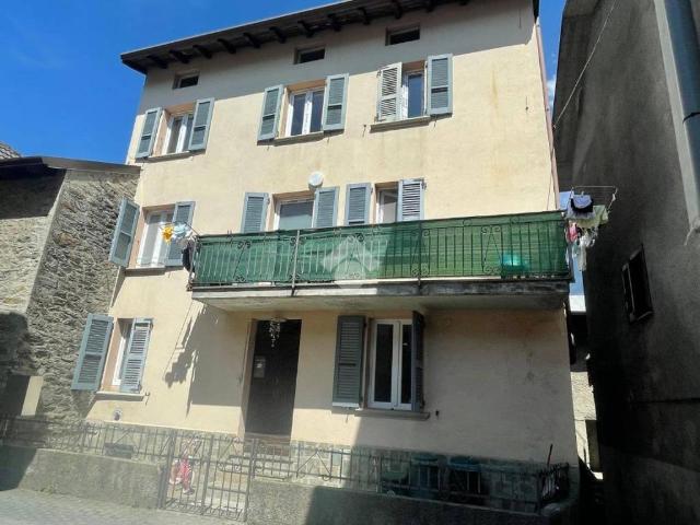 Villa Indipendente in vendita a Talamona, Lombardia