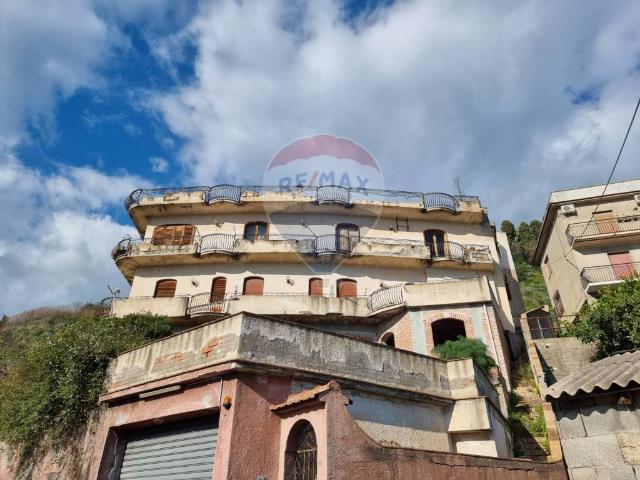 Villa Indipendente in vendita a Taormina, Sicilia