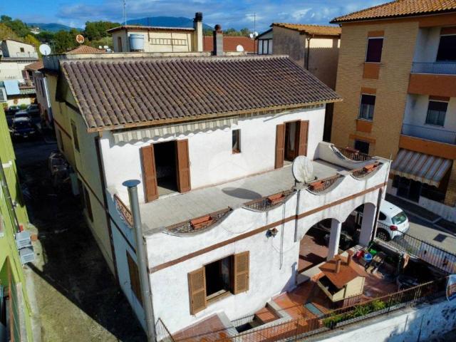 Villa Indipendente in vendita a Borgonuovo, Tarano