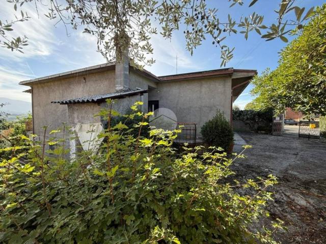 Villa Indipendente in vendita a San Giorgio, Tarano