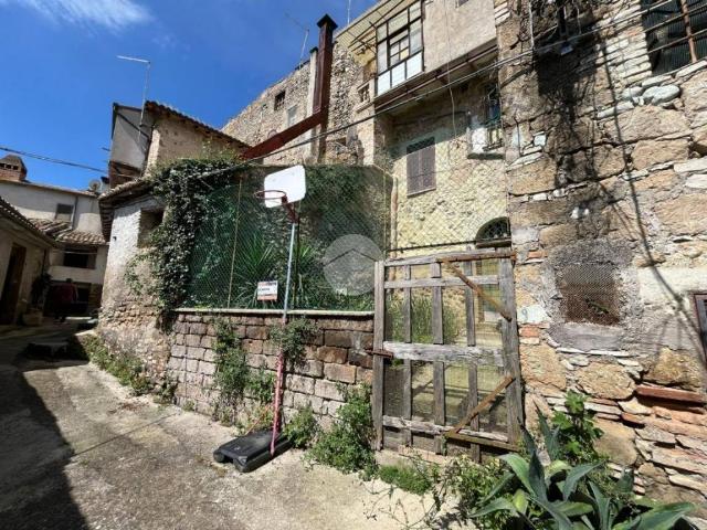 Villa Indipendente in vendita a Tarano, Lazio