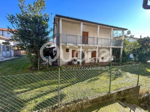 Villa Indipendente in vendita a Leschiar, Tarcento