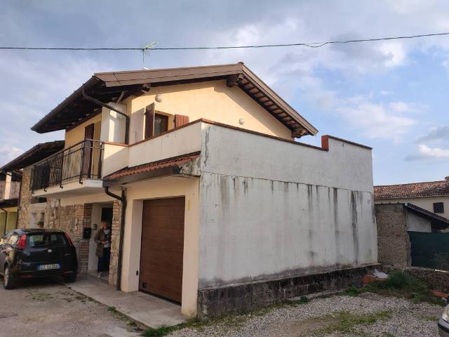 Villa Indipendente in vendita a Tarcento, Friuli-Venezia Giulia