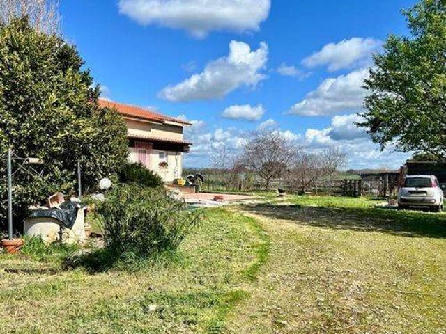 Villa Indipendente in vendita a Tarquinia, Lazio