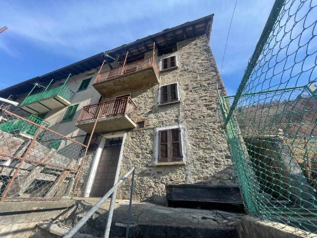 Villa Indipendente in vendita a Tartano, Lombardia