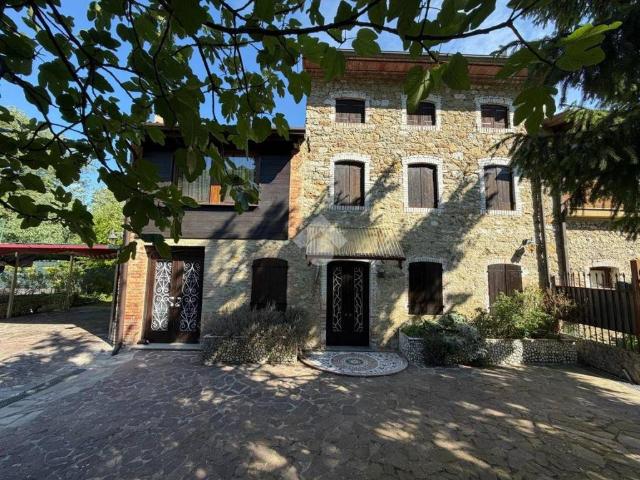 Villa Indipendente in vendita a Tarzo, Veneto