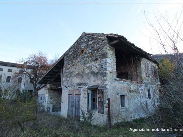 Villa Indipendente in vendita a Tarzo, Veneto