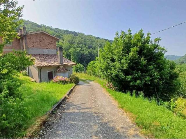 Villa Indipendente in vendita a Tarzo, Veneto