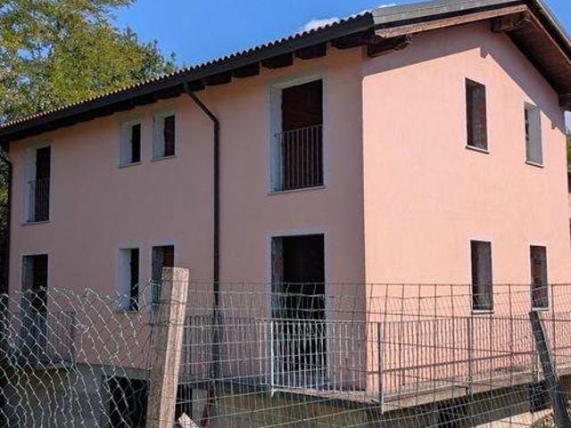 Villa Indipendente in vendita a Piemonte, Alessandria
