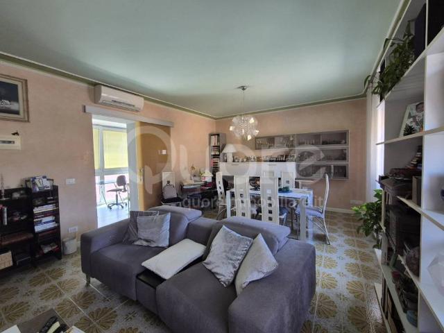 Villa Indipendente in vendita a Tavagnacco, Friuli-Venezia Giulia