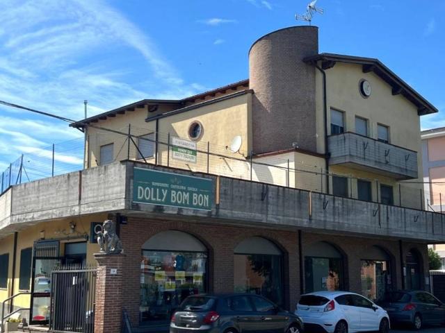 Villa Indipendente in vendita a Tavazzano, Tavazzano Con Villavesco