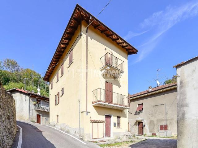 Villa Indipendente in vendita a Tavernerio, Lombardia
