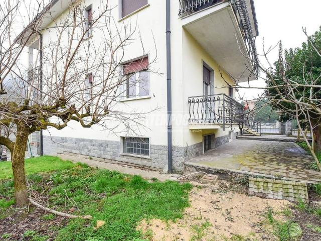 Villa Indipendente in vendita a Rovascio, Tavernerio
