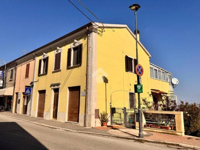 Villa Indipendente in vendita a Marche, Pesaro E Urbino