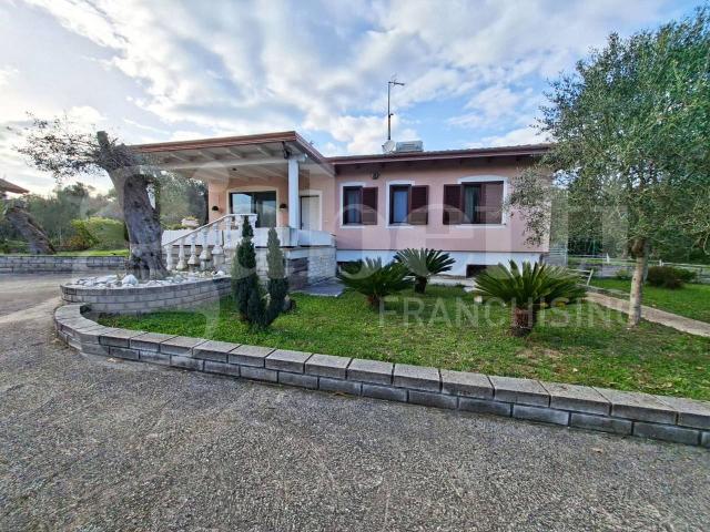 Villa Indipendente in vendita a Tuoro di Teano, Teano