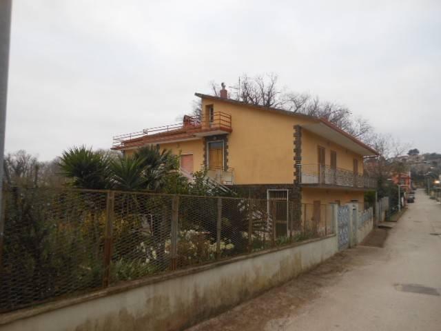Villa Indipendente in vendita a Teano, Campania