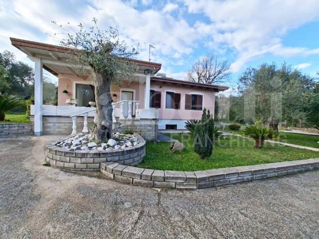 Villa Indipendente in vendita a Tuoro di Teano, Teano