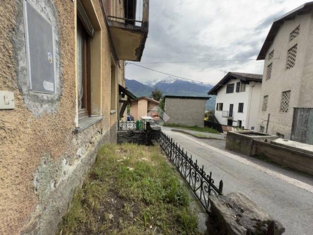Villa Indipendente in vendita a Teglio, Lombardia