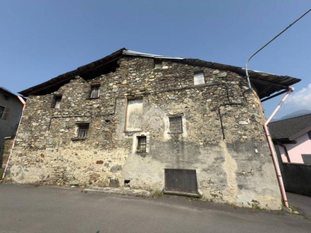 Villa Indipendente in vendita a Teglio, Lombardia