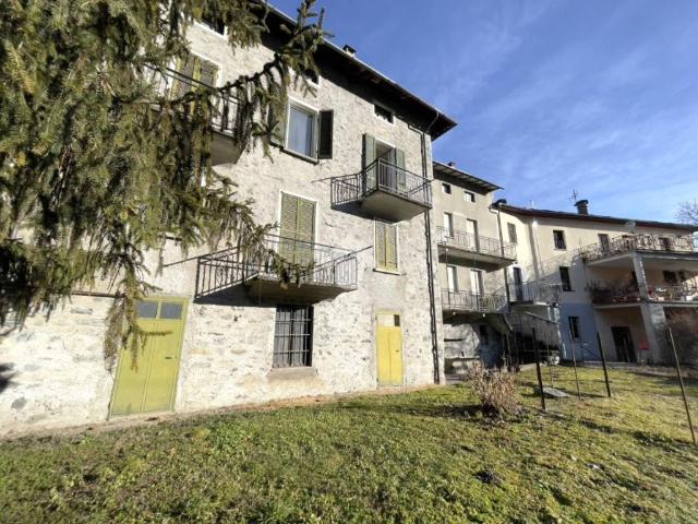 Villa Indipendente in vendita a San Giacomo, Teglio
