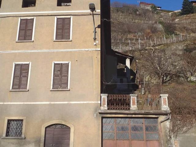 Villa Indipendente in vendita a San Giacomo, Teglio