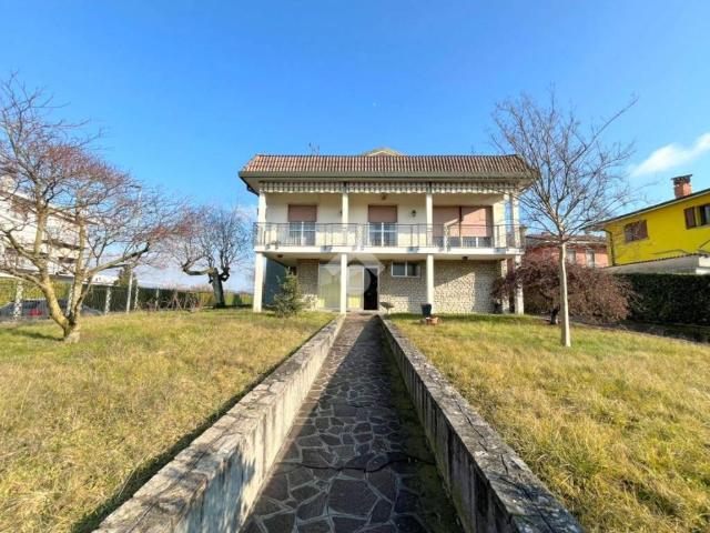 Villa Indipendente in vendita a Grumello Del Monte, Lombardia