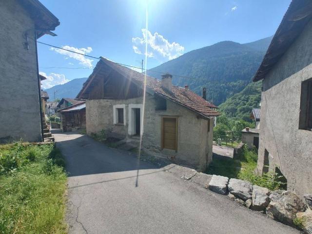 Villa Indipendente in vendita a Comunità montana della valle Camonica, Temù