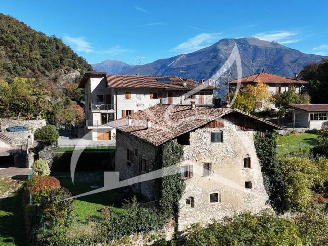 Villa Indipendente in vendita a Comunità Alto Garda e Ledro, Tenno