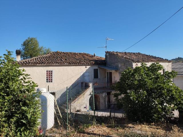 Villa Indipendente in vendita a Teramo, Abruzzo